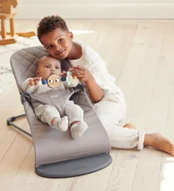 BabyBjörn Aktivitetslegetøj></noscript>Aktivitetslegetøj Til Skråstol - Pastel