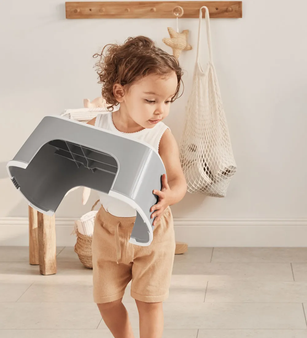 BabyBjörn Skamler|Møbler|Skammel - Grå/Hvid