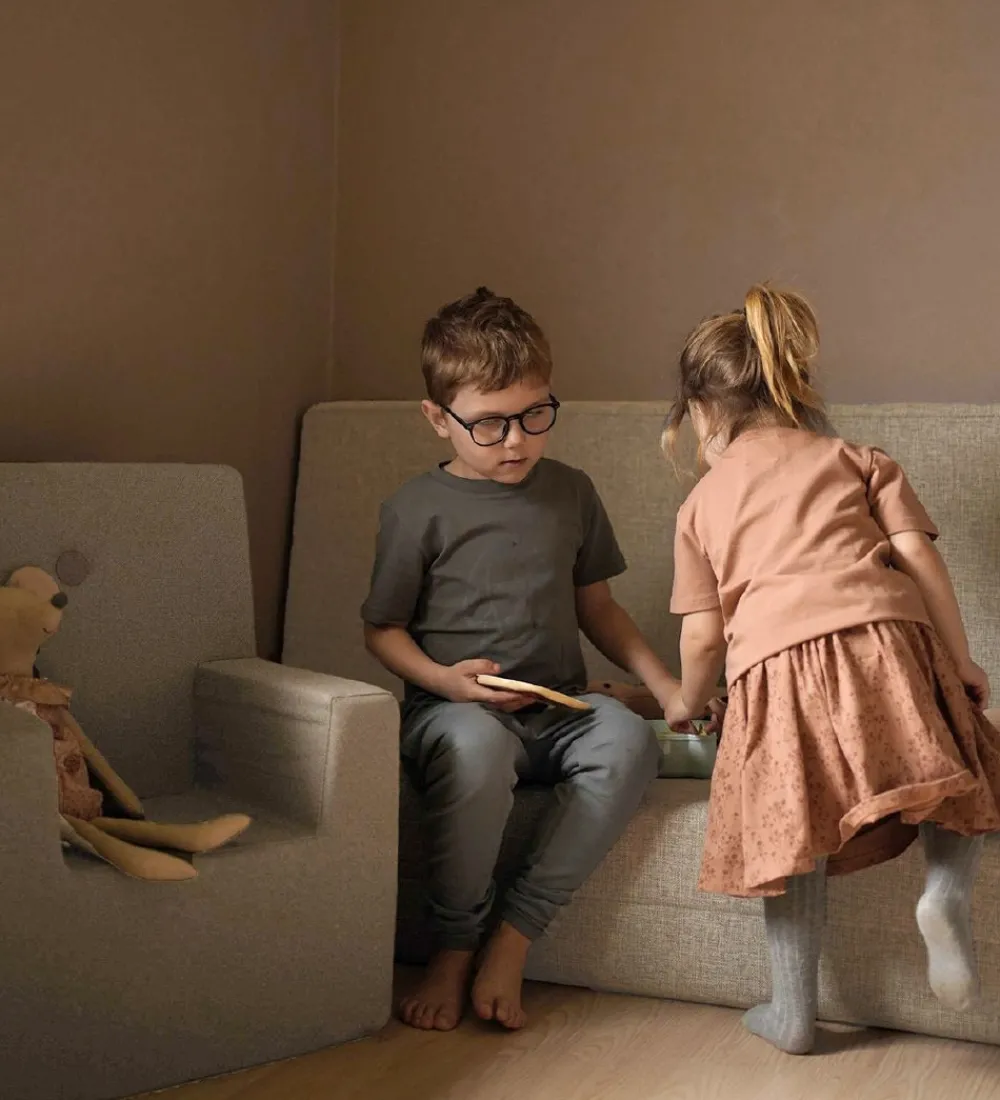 by KlipKlap Stole>Lænestol - Kids Chair - 43x43x50 cm - Beige m. Sand