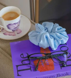 By Stær Scrunchies>Scrunchie - Isabella - 18 cm - Lyseblå