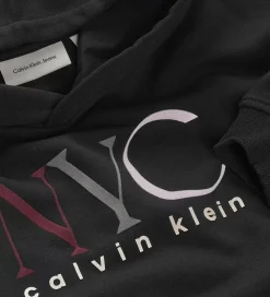 Børn Calvin Klein Hættetrøjer>Hættetrøje - Cropped - NYC Graphic - CK Black