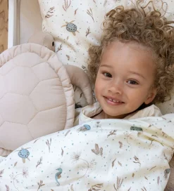 Cam Cam Pyntepuder>Pude - Havskildpadde - 44x33 cm Latte