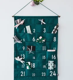 Design Letters Julekalender|Julekalender - 73 cm - Mørkegrøn