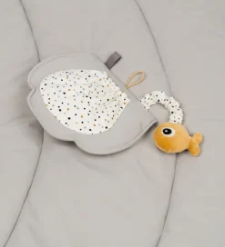 Done by Deer Legetæpper Og Legegulve|Aktivitetsstativer>Aktivitetstæppe - Sea Friends - Grå