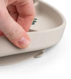 Done by Deer Tallerkener|Stick And Stay Inddelt Tallerken - Tiny Farm - Sand