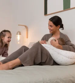 Doomoo Amning|Ammepuder>Graviditets-/Ammepude - 180 cm - Hvid/Blomster Gul