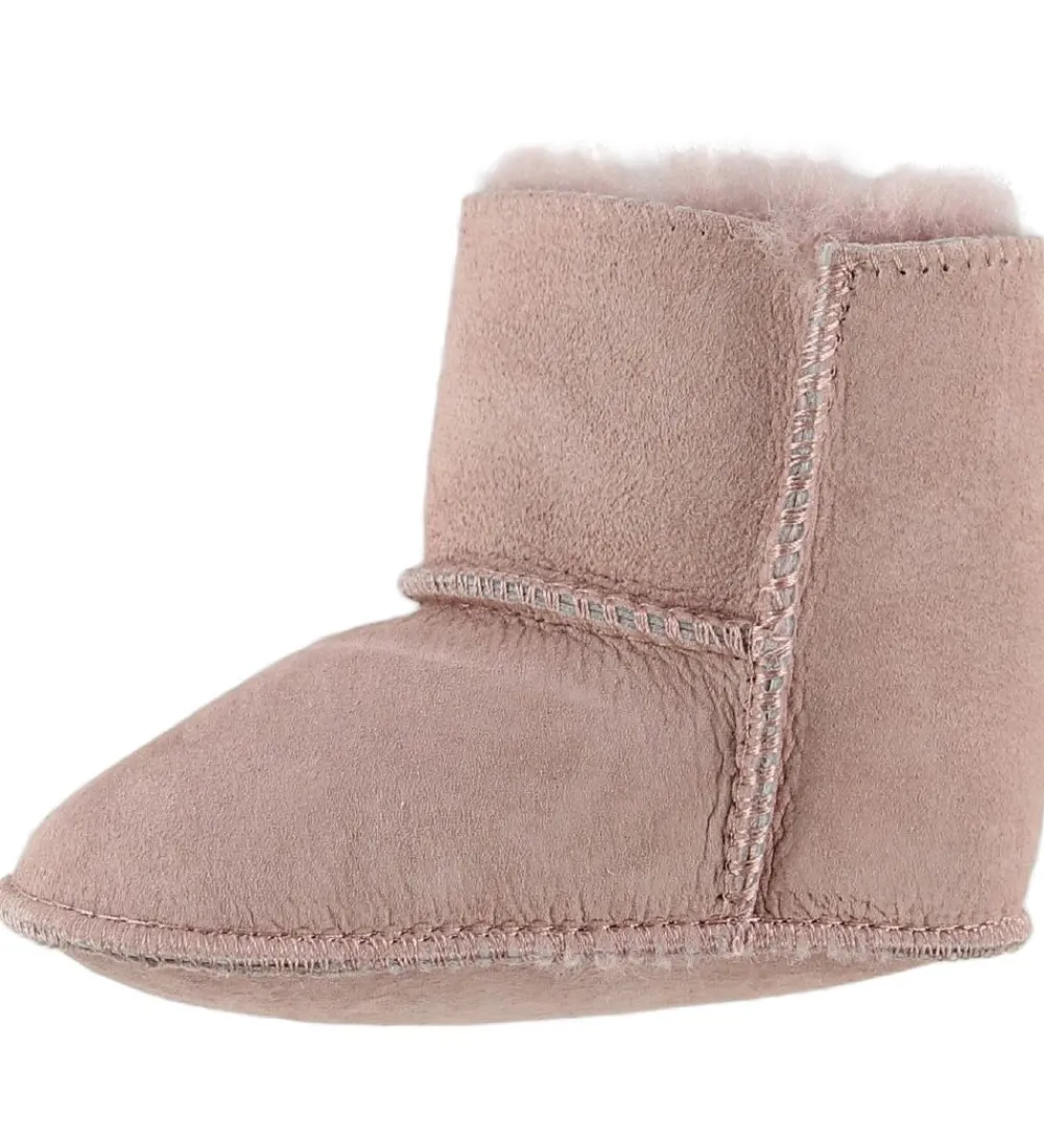 En Fant Skindfutter|Lammeskindsfutter m. For - Rosa