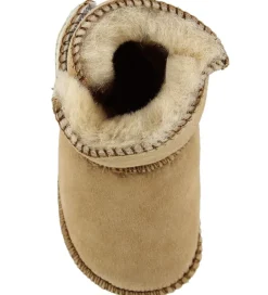 En Fant Skindfutter><noscript><img width=