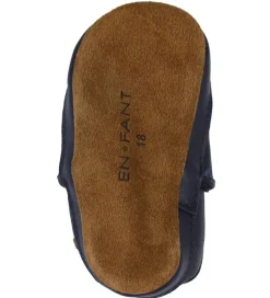 En Fant Skindfutter><noscript><img width=