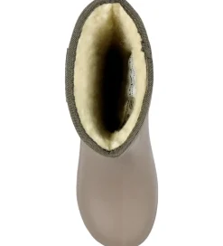 En Fant Gummistøvler><noscript><img width=