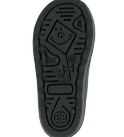 En Fant Gummistøvler><noscript><img width=