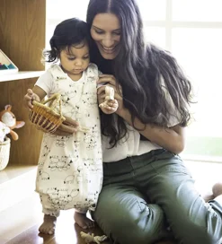 Ergobaby Soveposer>Sovepose - On The Move - Medium - Mid-weight - Får