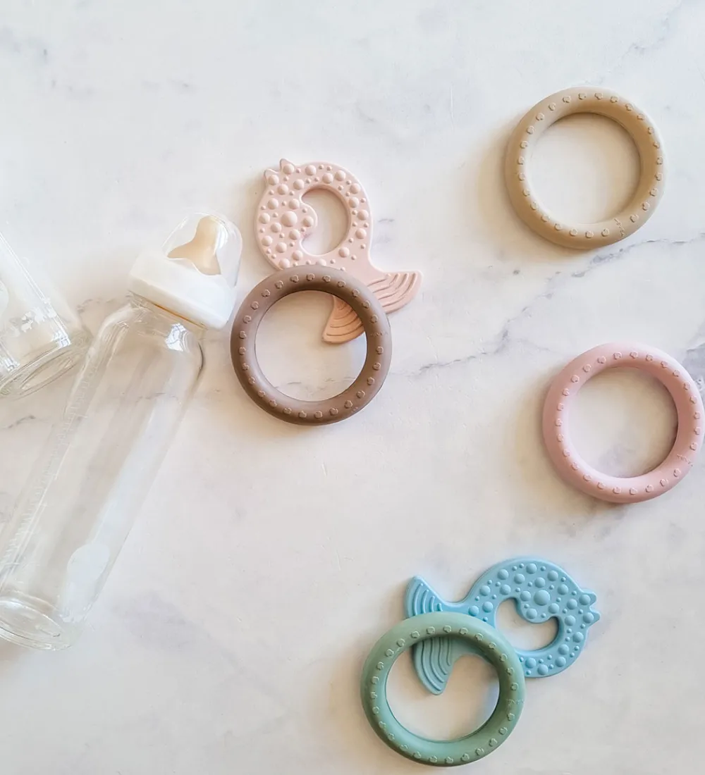 Hevea Bideringe|Babylegetøj|Bideringe - 2-pak - Sand & Seafoam Blue