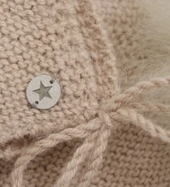 Børn Huttelihut Babyhjelme|Babyhjelm m. Kvast - Alpakauld - Strik - Mahogany Ros