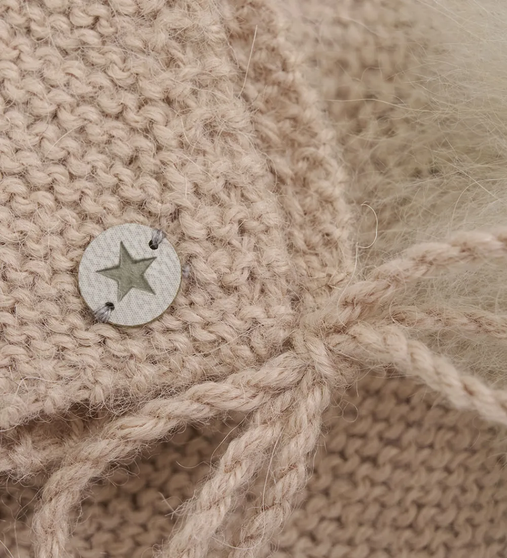 Børn Huttelihut Babyhjelme|Babyhjelm m. Kvast - Alpakauld - Strik - Mahogany Ros