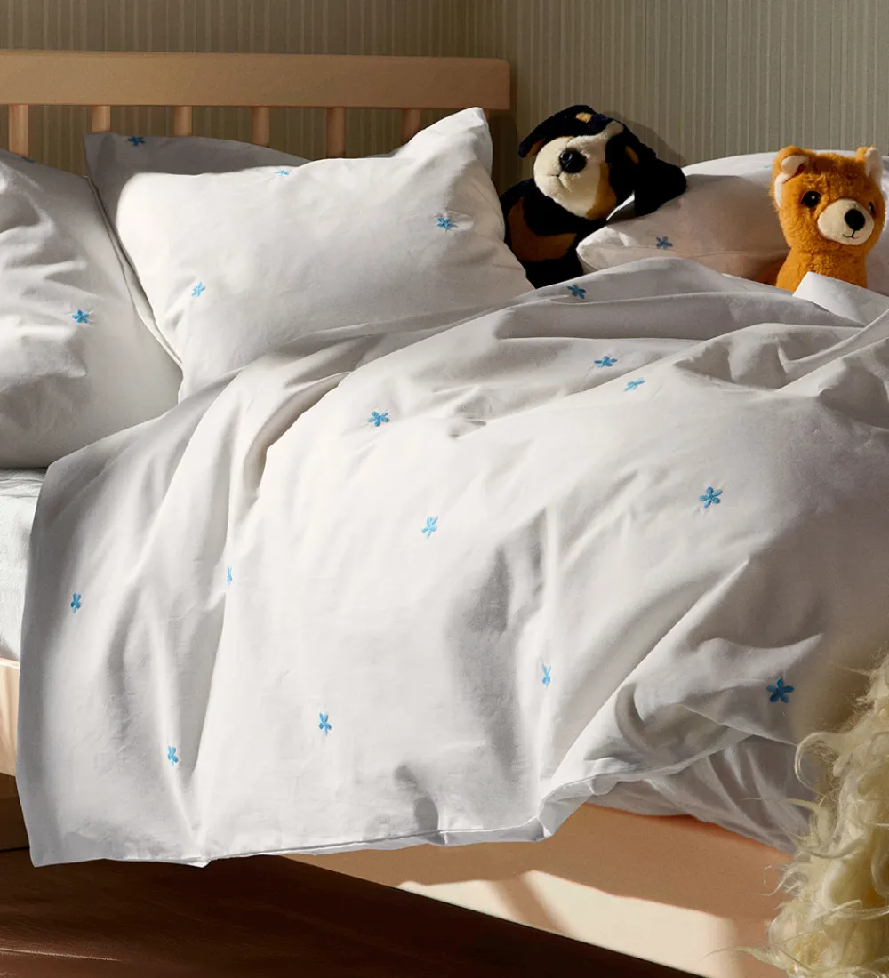 Juna Sengetøj>Sengetøj - Daisy - Baby - Hvid/ Lyseblå