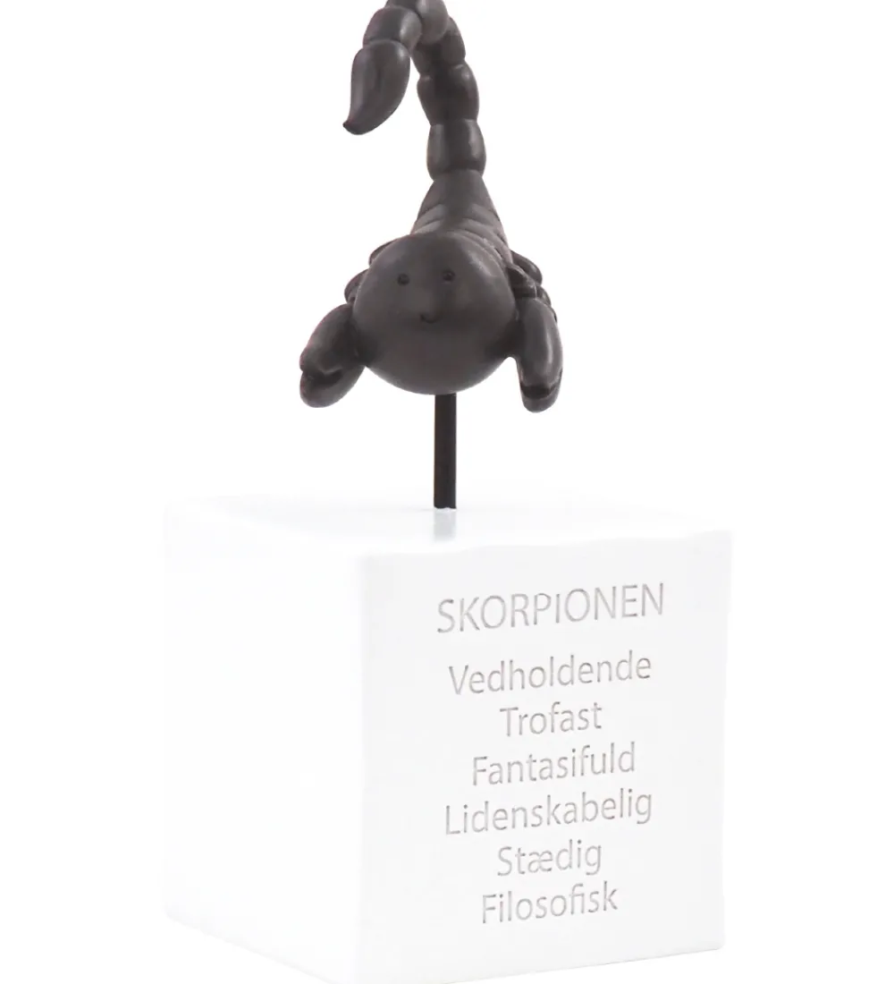 Kids by Friis Sparegrise>Sparebøsse - 6x6x14 cm - Skorpionen