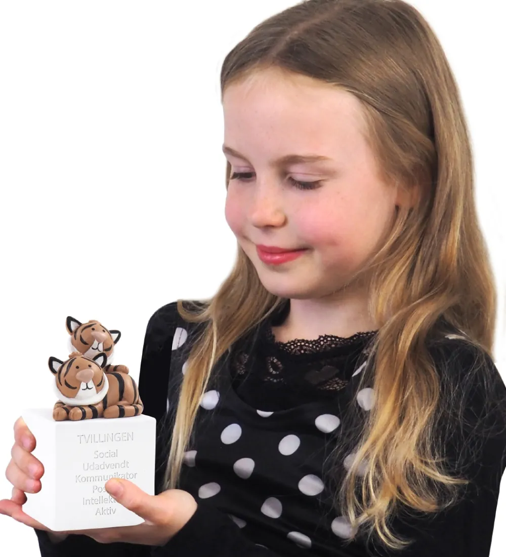 Kids by Friis Sparegrise|Sparebøsse - 6x6x11 cm - Tvillingen