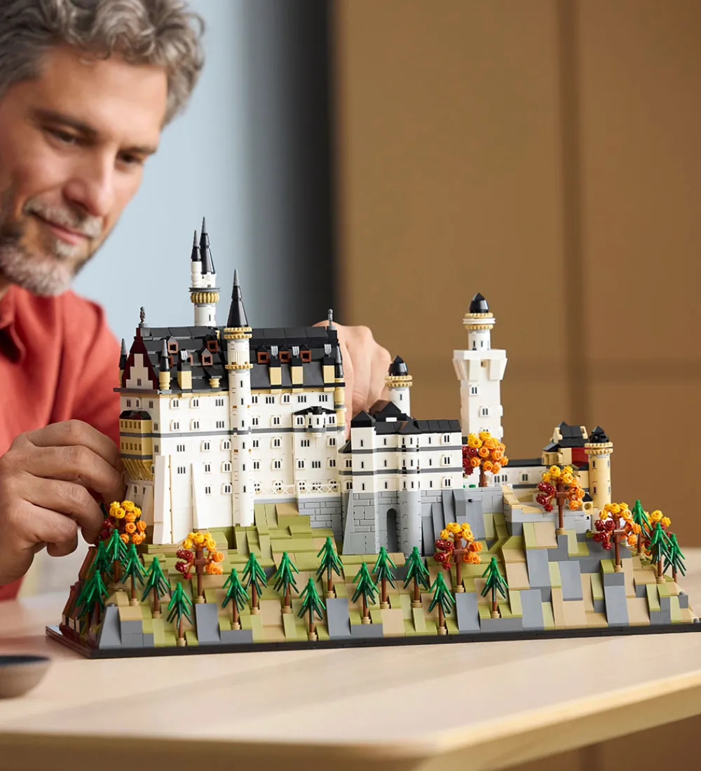 LEGO® Lego®|Konstruktionslegetøj>Architecture - Neuschwanstein Slot 21063 - 3455 Dele