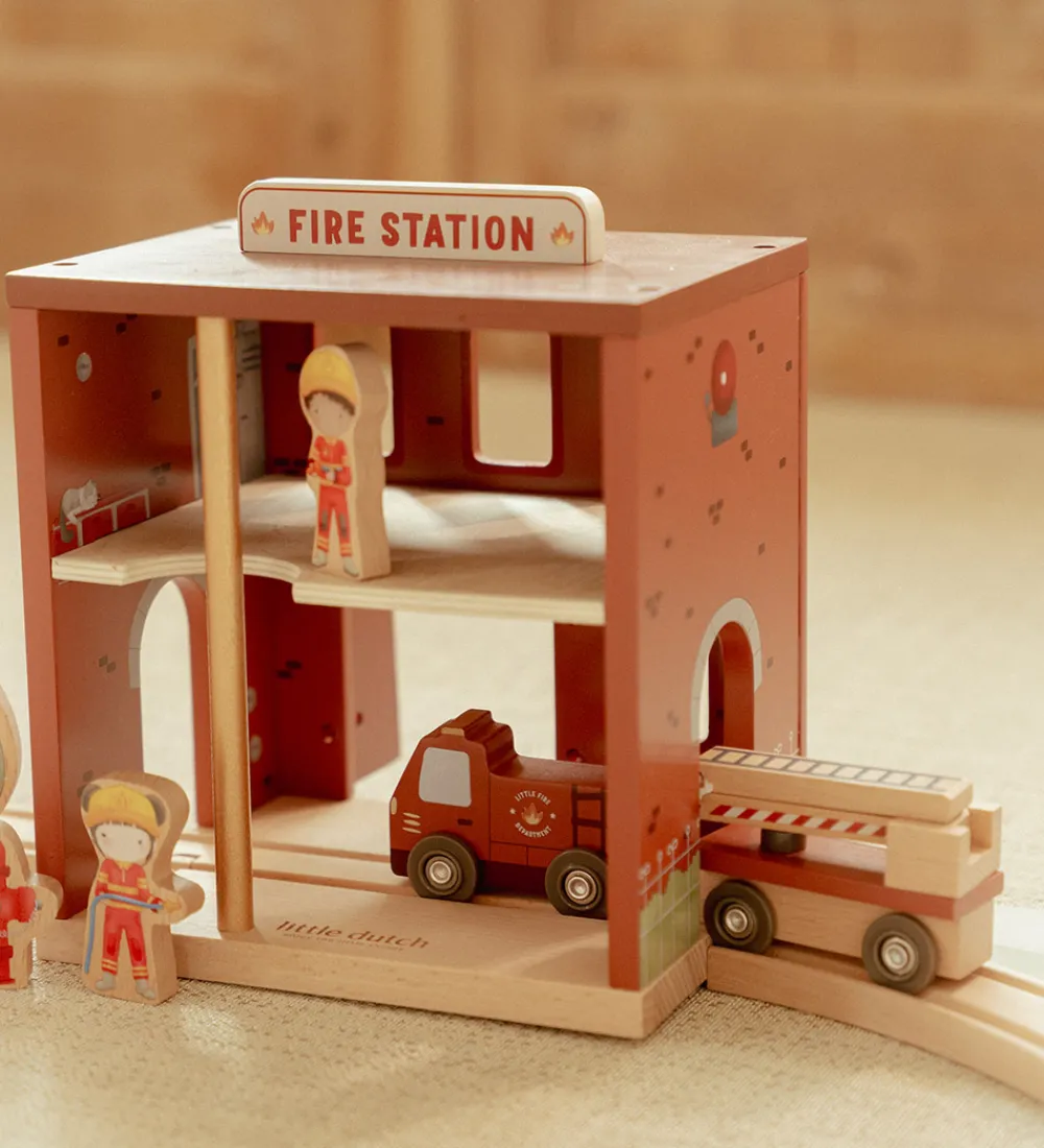 Little Dutch Trælegetøj>Brandstation - Træ