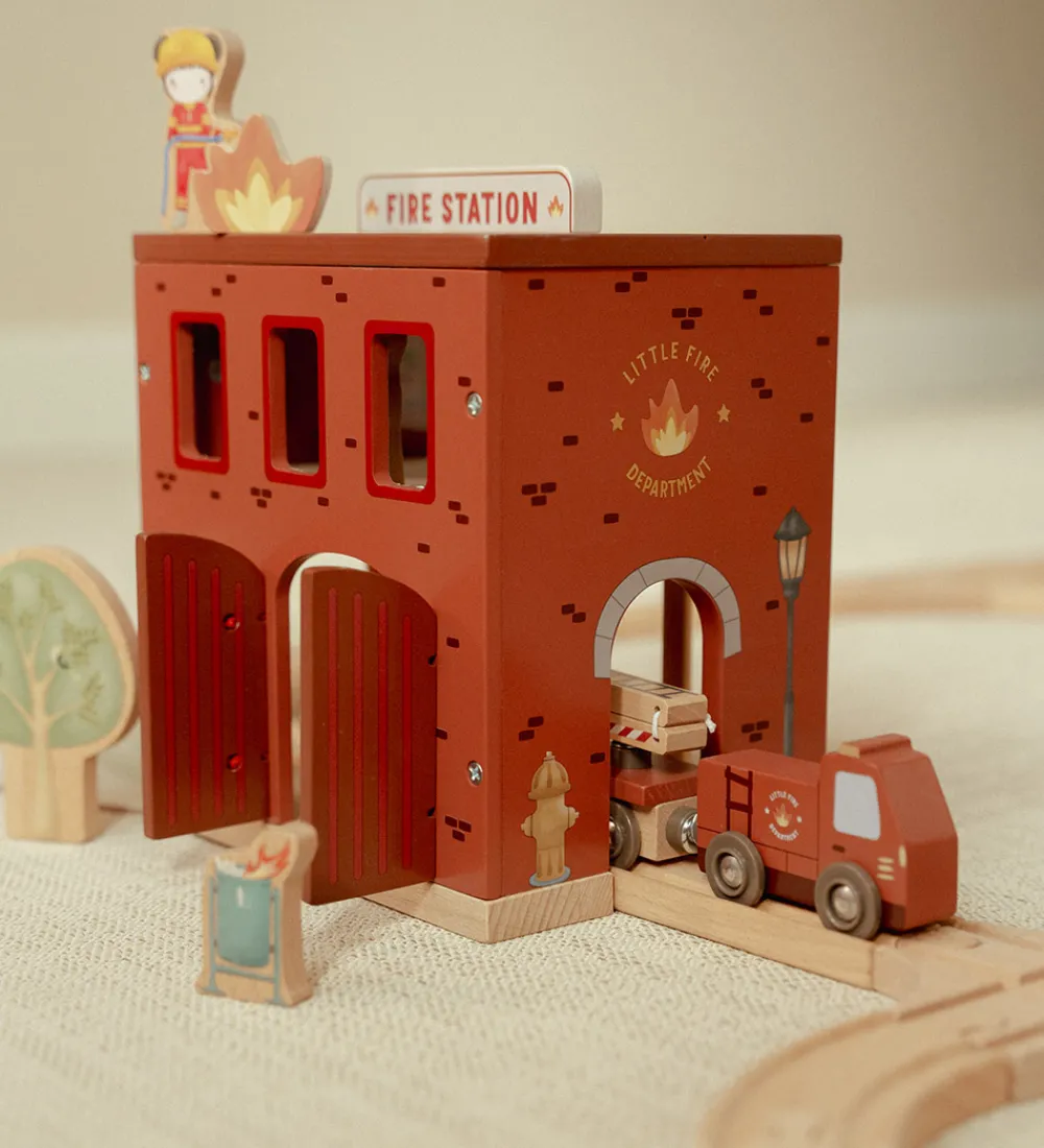 Little Dutch Trælegetøj>Brandstation - Træ