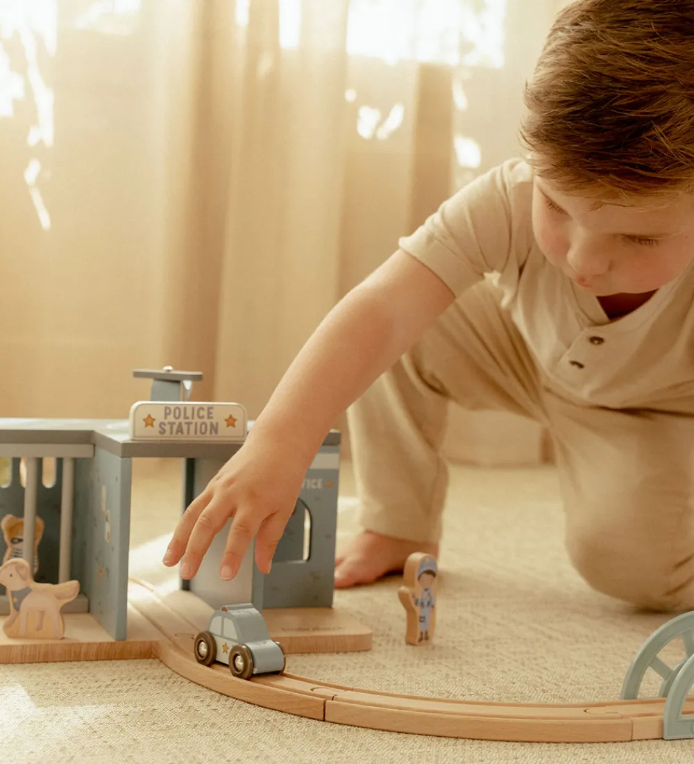 Little Dutch Trælegetøj|Figurer>Politistation - Træ - Blå