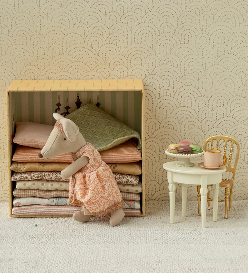 Maileg Dukker Og Tilbehør|Miniature Vintagebord - Mus - Råhvid