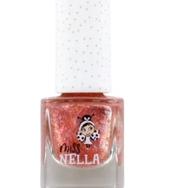 Miss Nella Neglelak><noscript><img width=