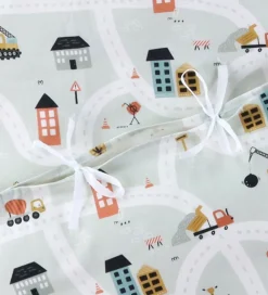 Nørgaard Madsens Sovetid|Sengetøj>Sengetøj - Junior - Grå m. Veje/Arbejdsmaskiner