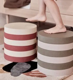 OYOY Tumledyr|Motorisk Legetøj|Skammel - Iro - Olive/Clay