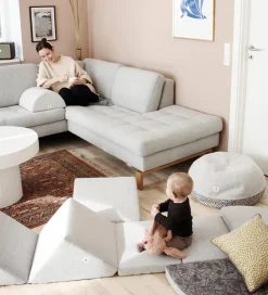 Pine Cone Madrasser><noscript><img width=