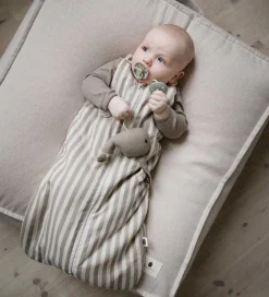 Pine Cone Soveposer|Sovepose - 0-6 mdr. - Mushroom Stripe