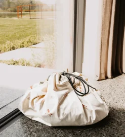 Play&Go Legetæpper Og Legegulve|Babylegetøj></noscript>Legetøjstæppe/Opbevaring - 140 cm - 2-i-1 - Fairy World