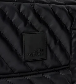 Sofie Schnoor Pusletasker><noscript><img width=