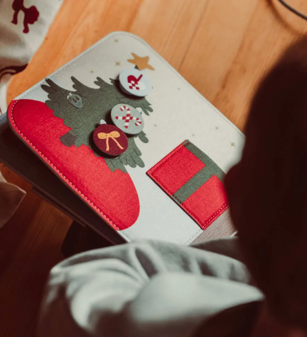 Thats Mine Babylegetøj|Aktivitetslegetøj|That's Mine Aktivitetsbog - Noos - Emory - Filt - Christmas Bear